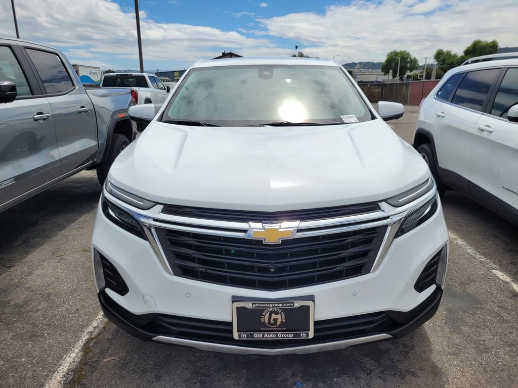 Used 2023 Chevrolet Equinox LT image 2
