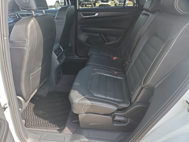 Used 2024 Volkswagen Atlas Cross Sport SEL R-Line image 25