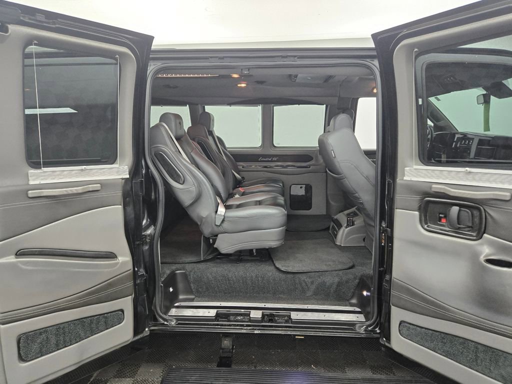 Used 2019 Chevrolet Express 2500 w/ Enhanced Convenience Package image 32