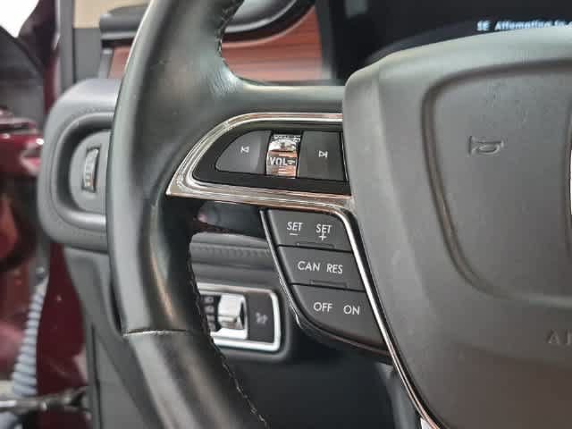 Used 2023 Lincoln Nautilus Reserve w/ Luxury Package AWD/4WD image 25
