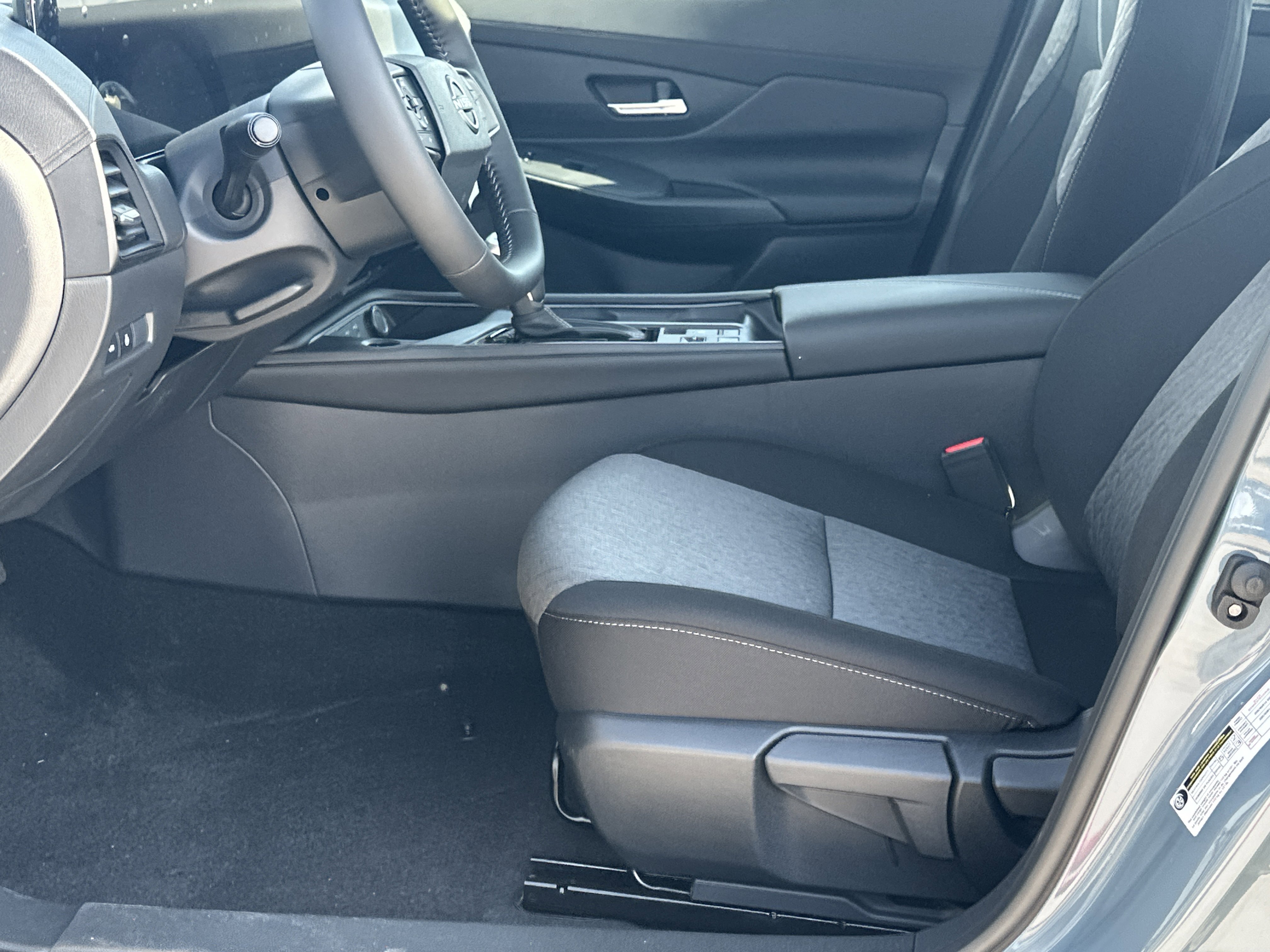 New 2026 Nissan Sentra SV w/ SV Convenience Package FWD image 9