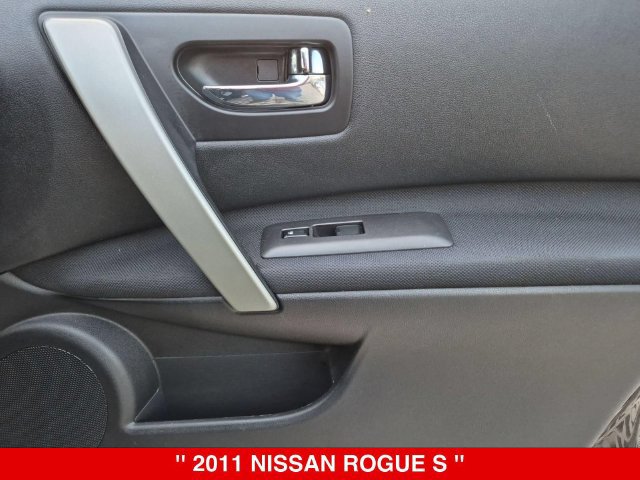 Used 2011 Nissan Rogue S AWD/4WD image 32