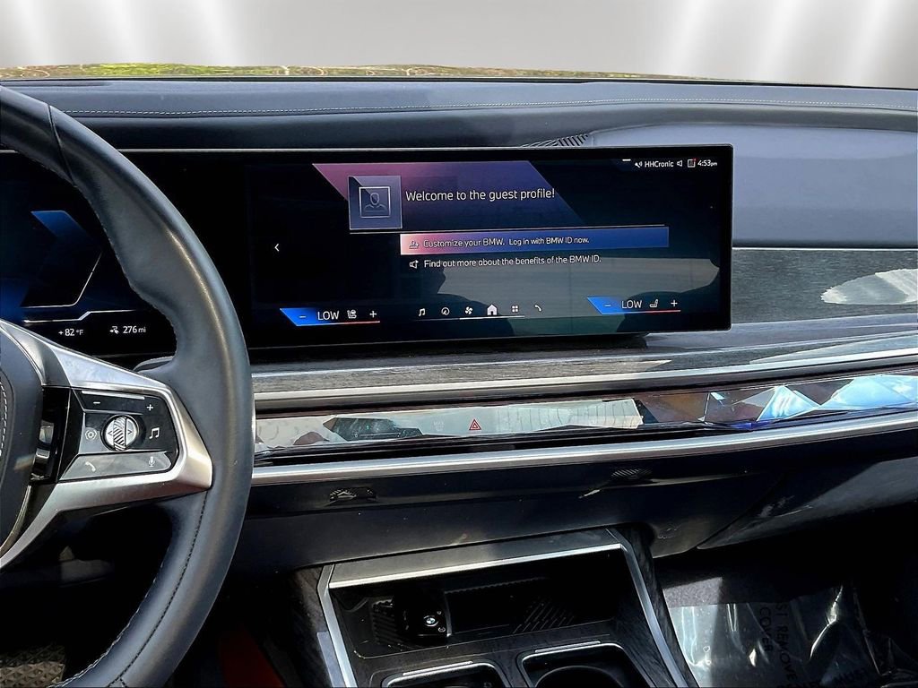 Used 2023 BMW i7 xDrive60 AWD/4WD image 9