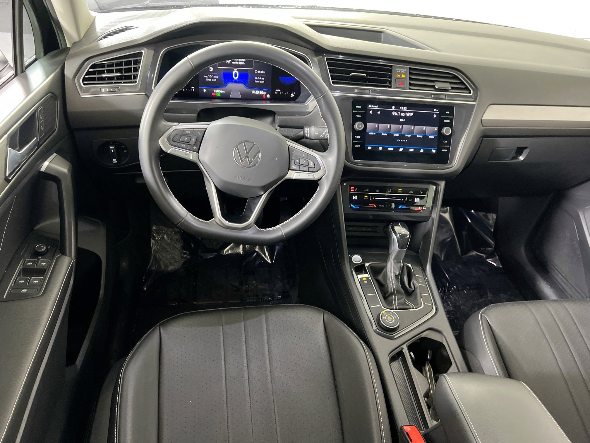 Used 2022 Volkswagen Tiguan SE AWD/4WD image 21