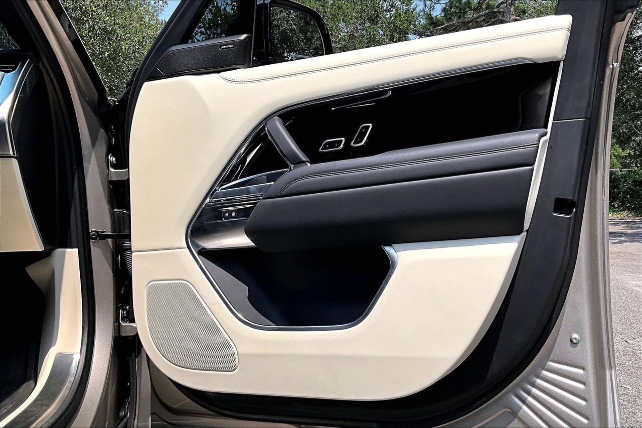 Used 2023 Land Rover Range Rover SE AWD/4WD image 28