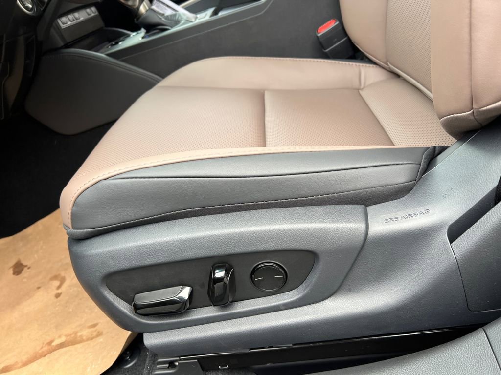 New 2025 Lexus ES 350 w/ Premium Package image 13