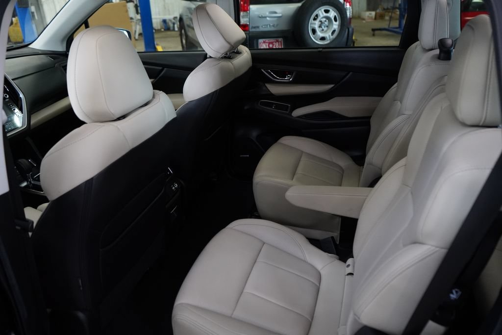 Used 2025 Subaru Ascent Limited w/ Popular Package #1 AWD/4WD image 30