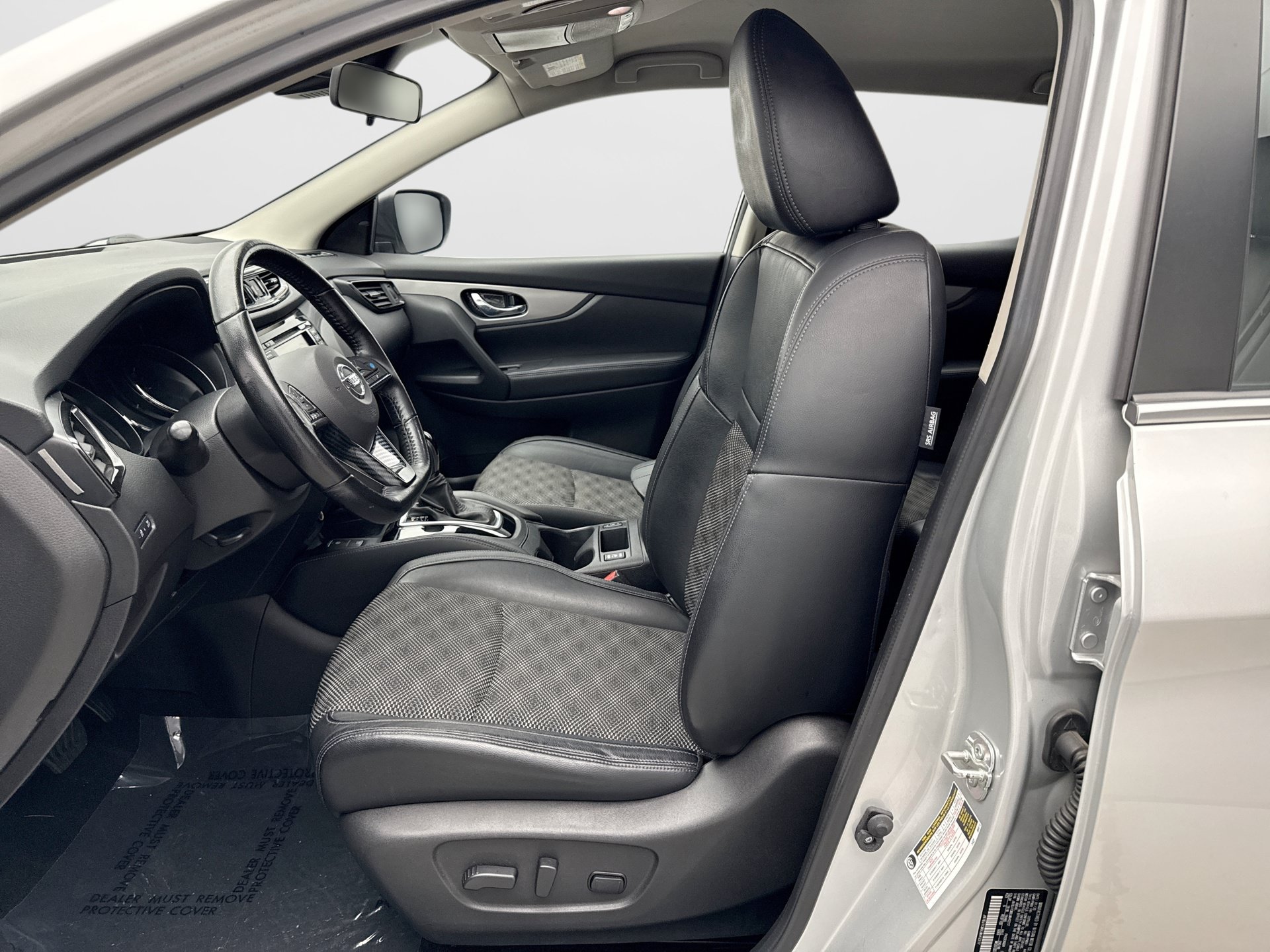 Used 2020 Nissan Rogue Sport SV w/ Technology Package AWD/4WD image 11