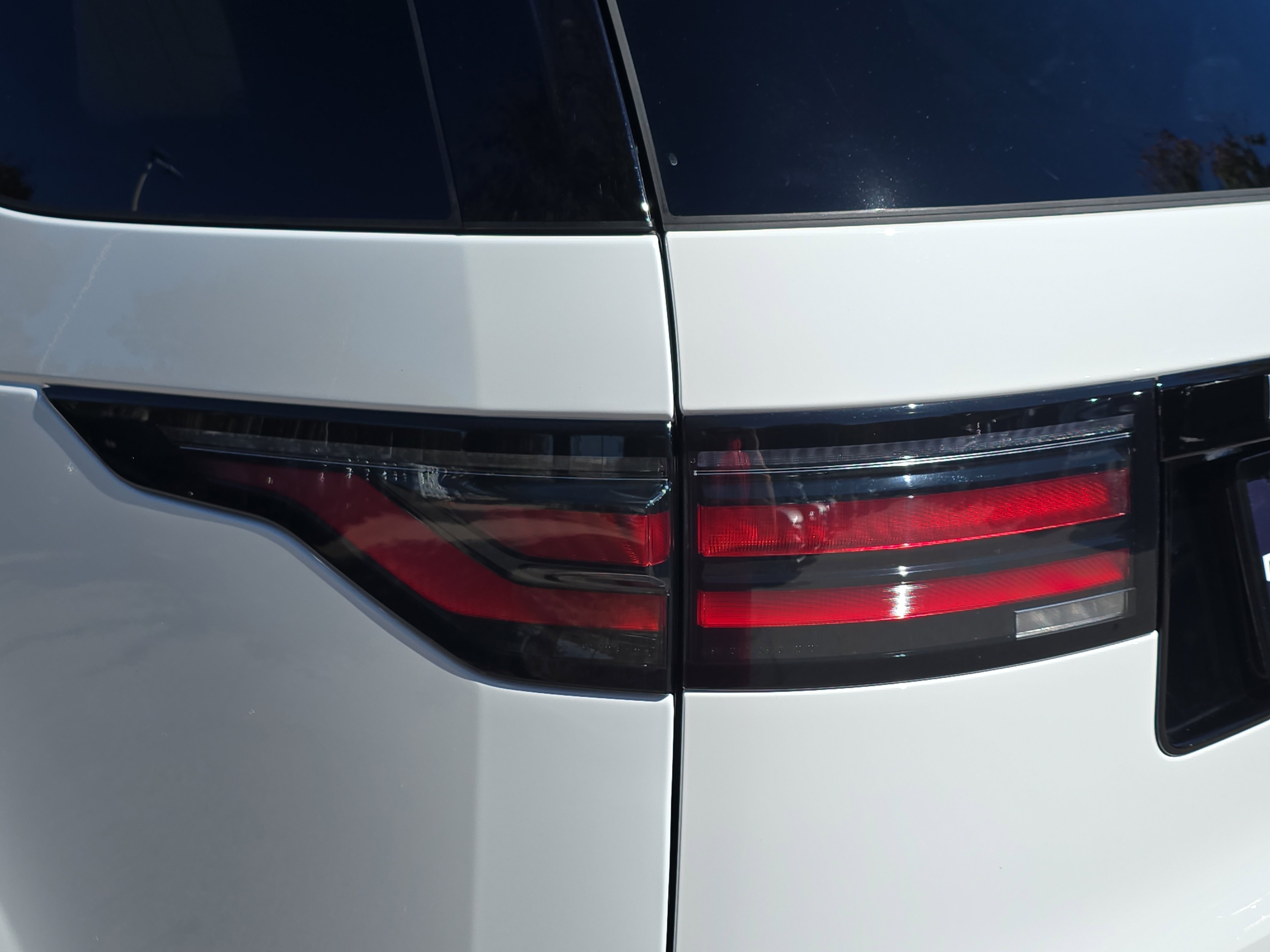 New 2026 Land Rover Discovery Limited Edition image 34