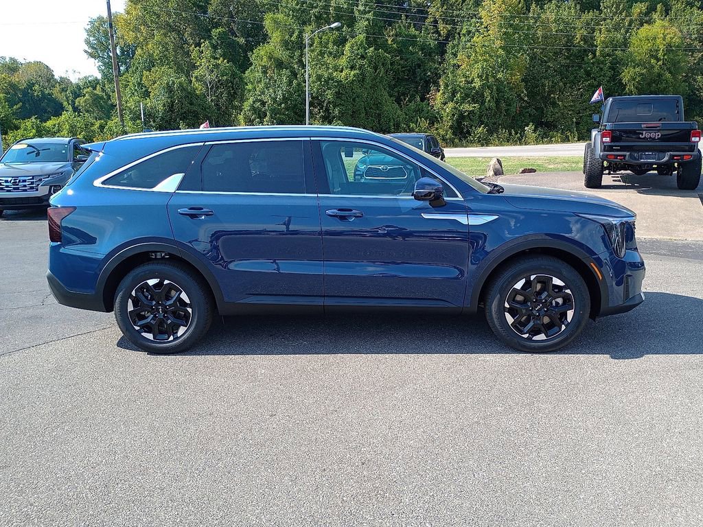 New 2026 Kia Sorento S image 2