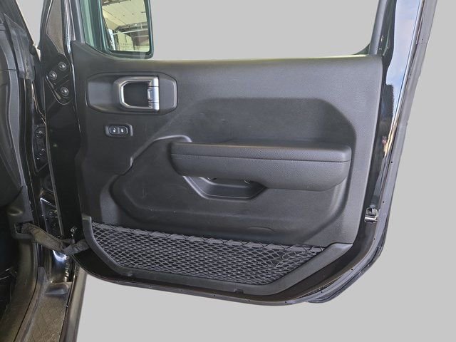 Used 2022 Jeep Gladiator Sport AWD/4WD image 12