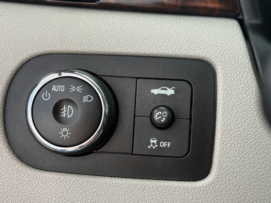 Used 2016 Chevrolet Impala LTZ image 17