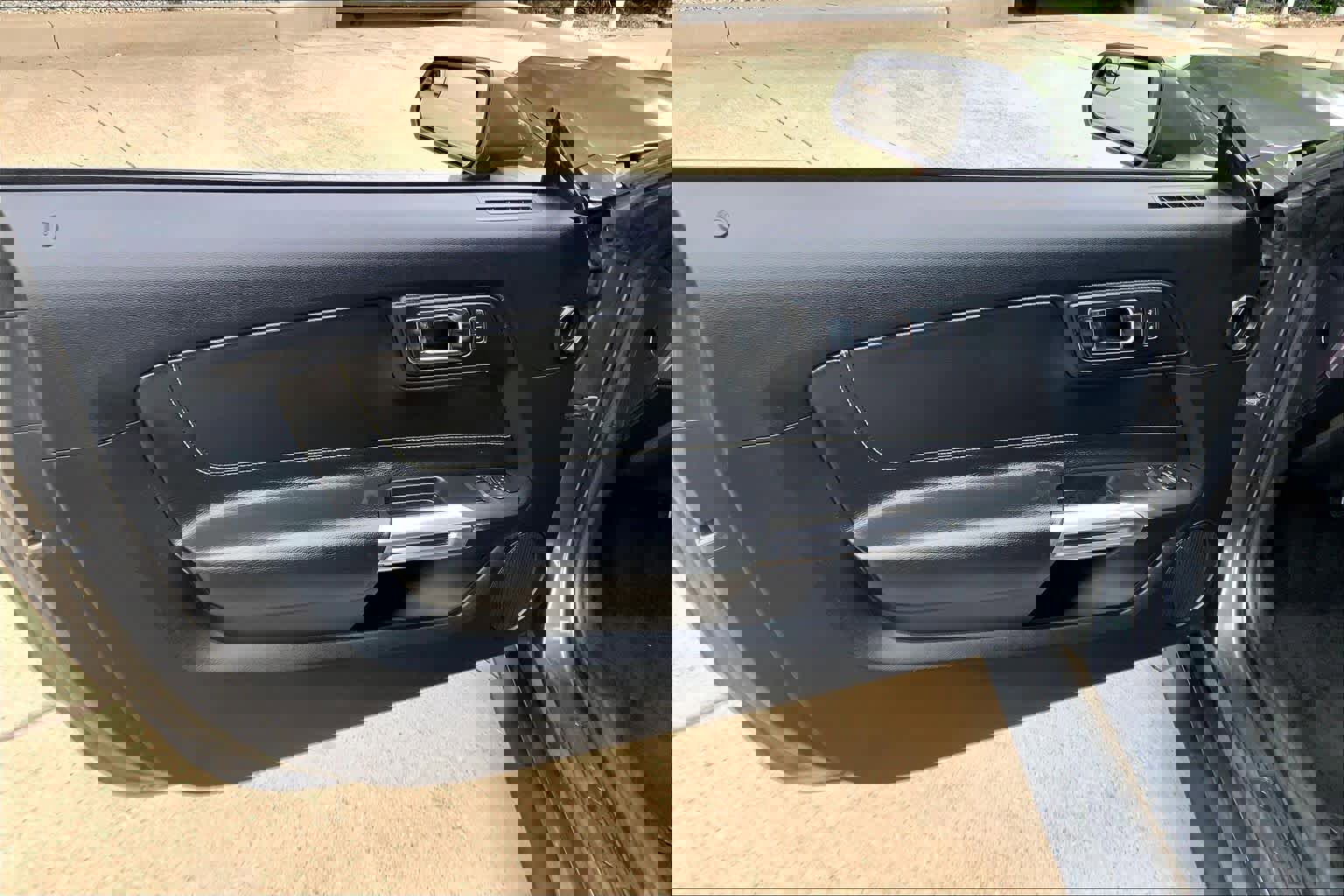 Used 2017 Ford Mustang Coupe RWD image 18