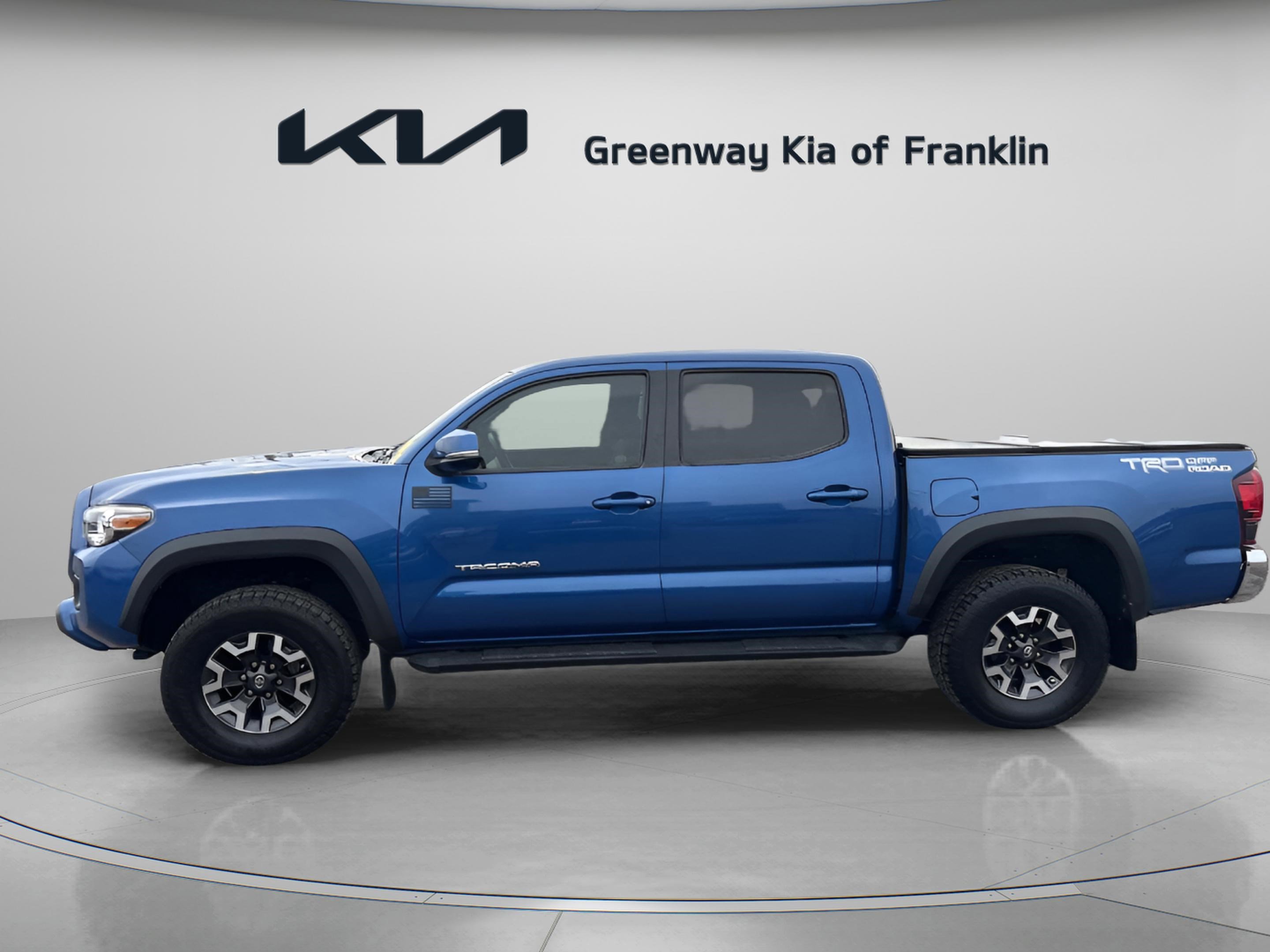 Used 2018 Toyota Tacoma TRD Off-Road image 4