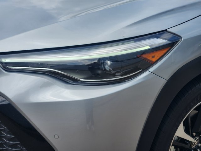 Used 2024 Toyota Corolla Cross AWD Hybrid w/ Convenience Package image 9