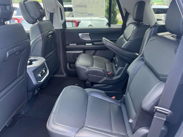 New 2026 Ford Expedition Platinum AWD/4WD image 11