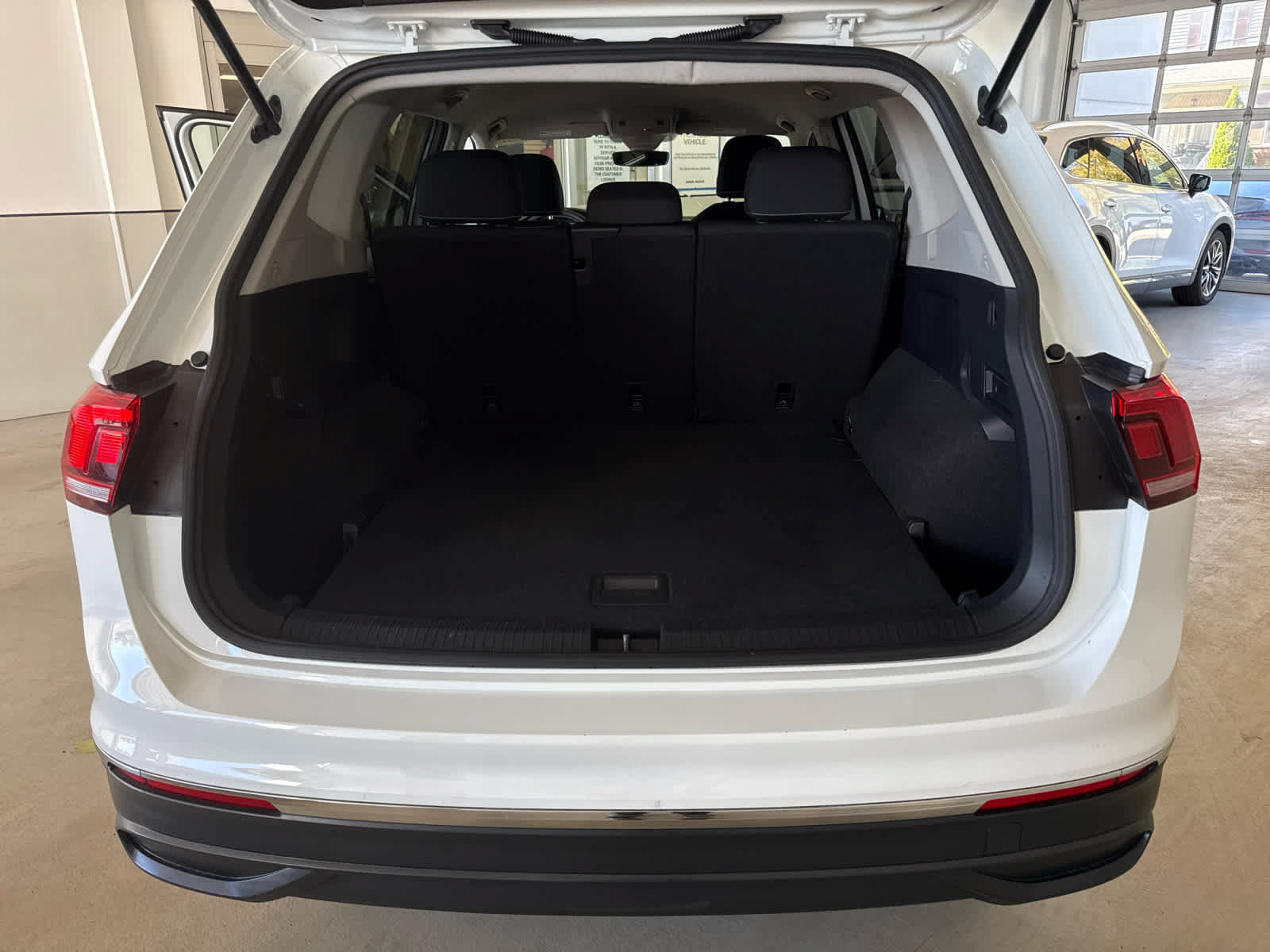 Used 2022 Volkswagen Tiguan S AWD/4WD image 22