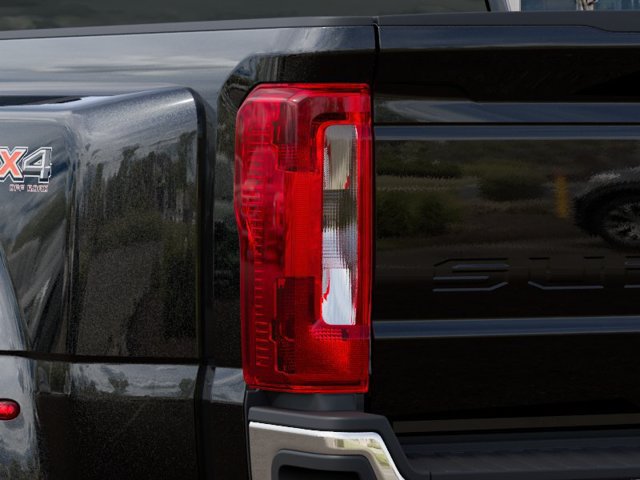 New 2027 Ford F450 XLT w/ FX4 Off-Road Package AWD/4WD image 21