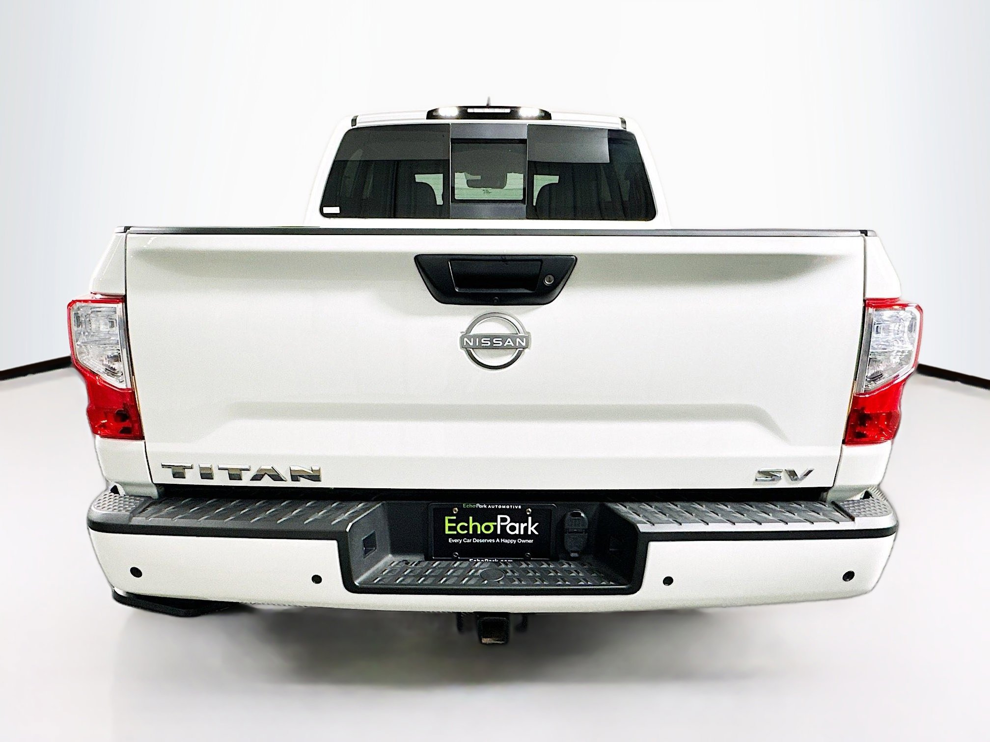 Used 2024 Nissan Titan SV w/ SV Convenience Package image 7