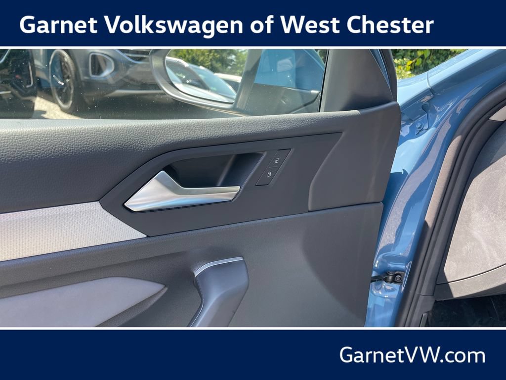New 2026 Volkswagen Jetta SE FWD image 12
