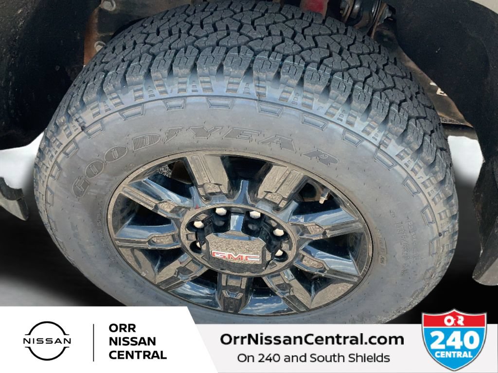 Used 2025 GMC Sierra 2500 AT4 AWD/4WD image 9