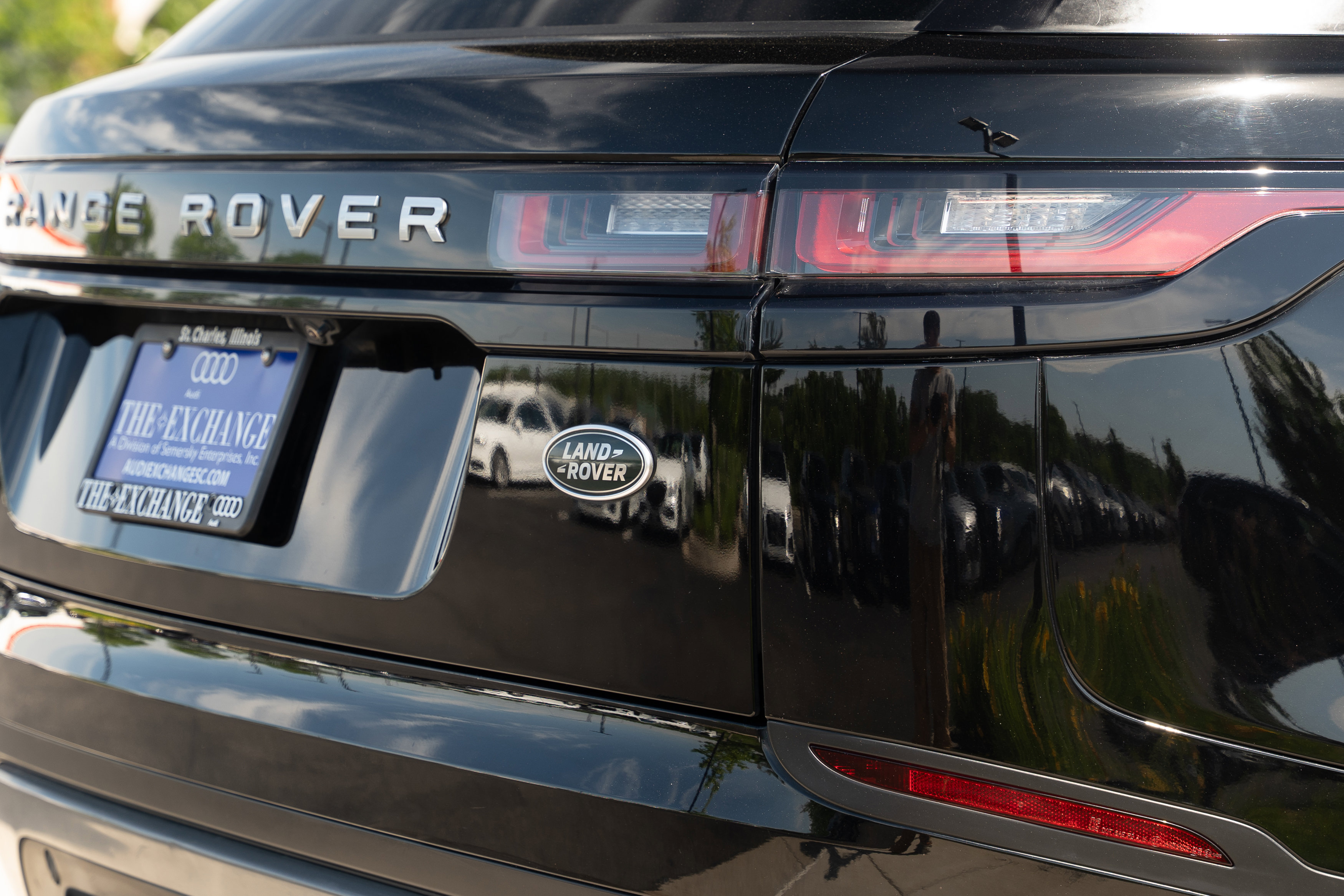 Used 2020 Land Rover Range Rover Velar S AWD/4WD image 30