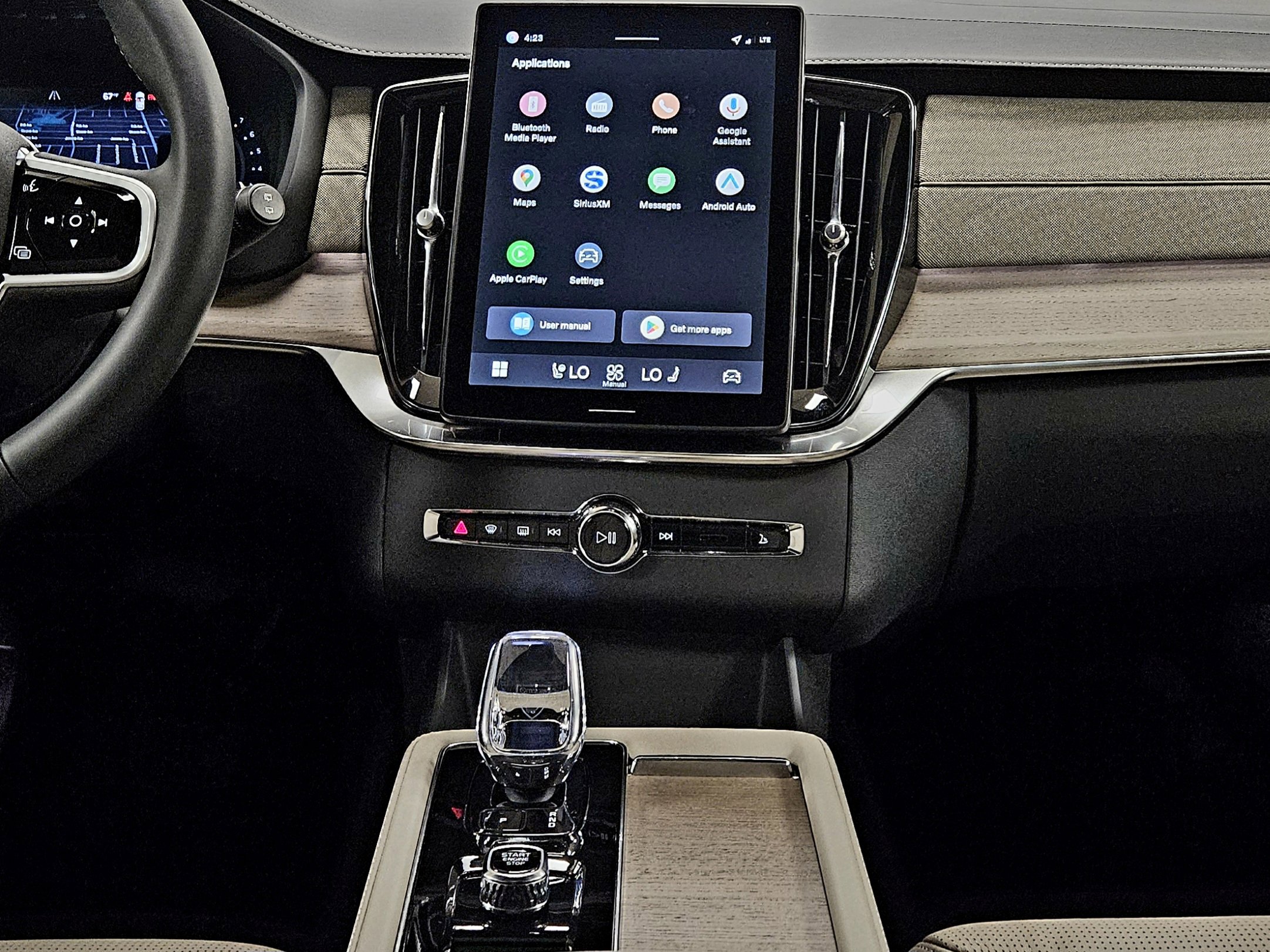 New 2026 Volvo XC90 B6 Ultra w/ Protection Package image 16