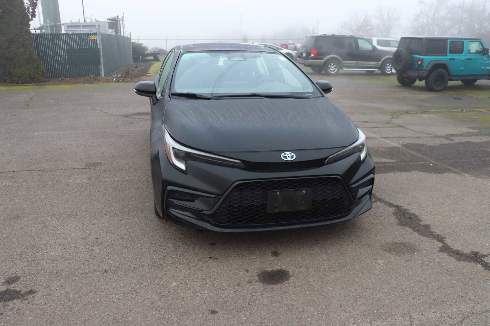 Used 2024 Toyota Corolla SE w/ SE Package image 3