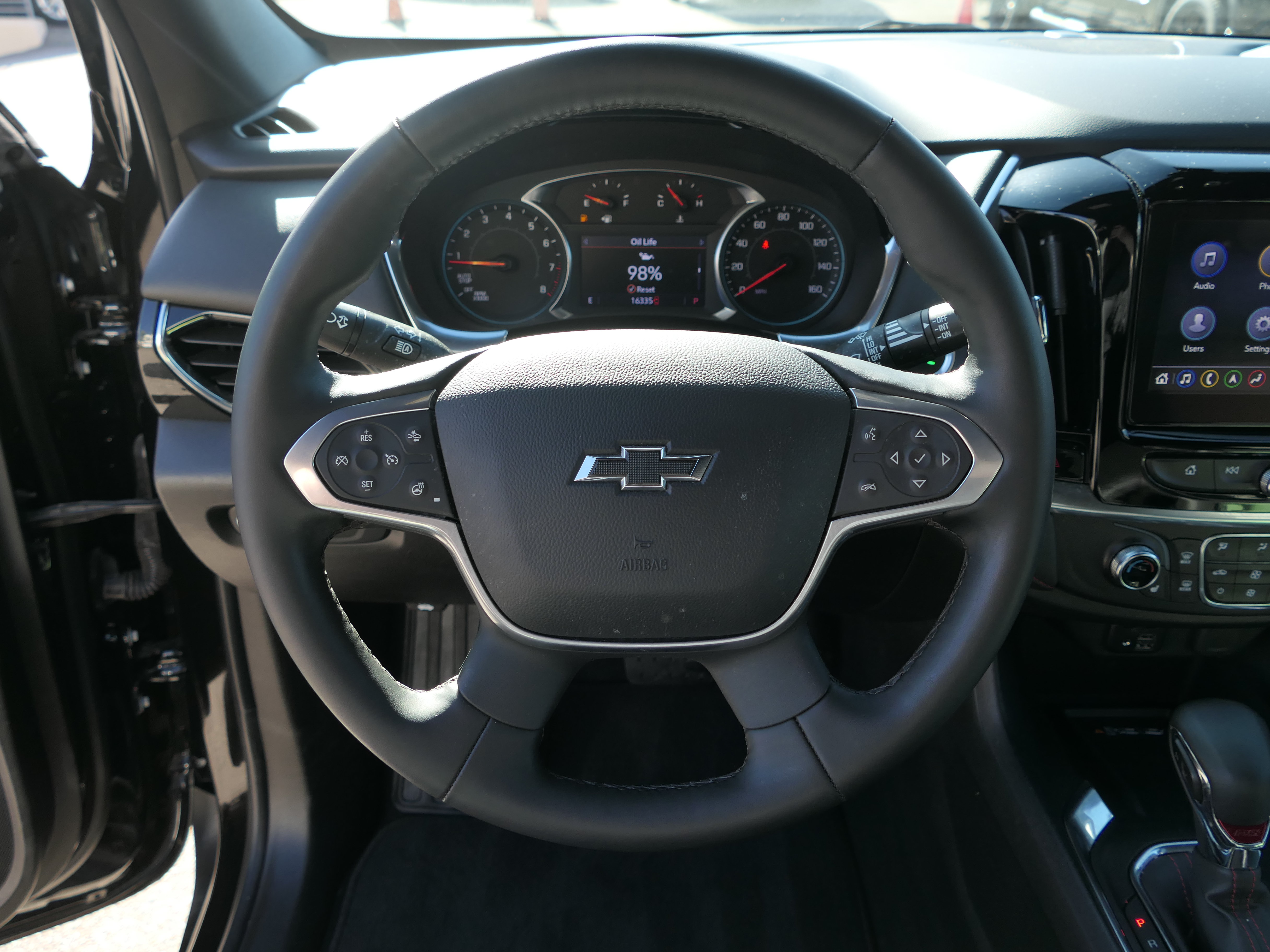 Used 2023 Chevrolet Traverse RS FWD image 18