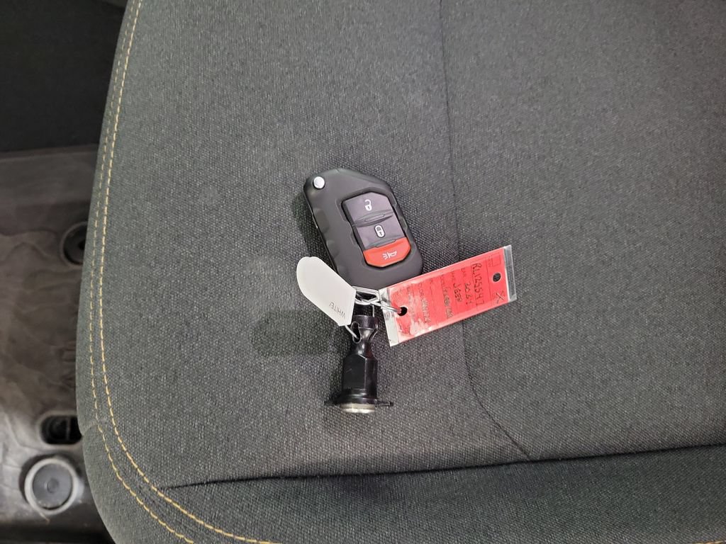 Used 2024 Jeep Gladiator Sport AWD/4WD image 25