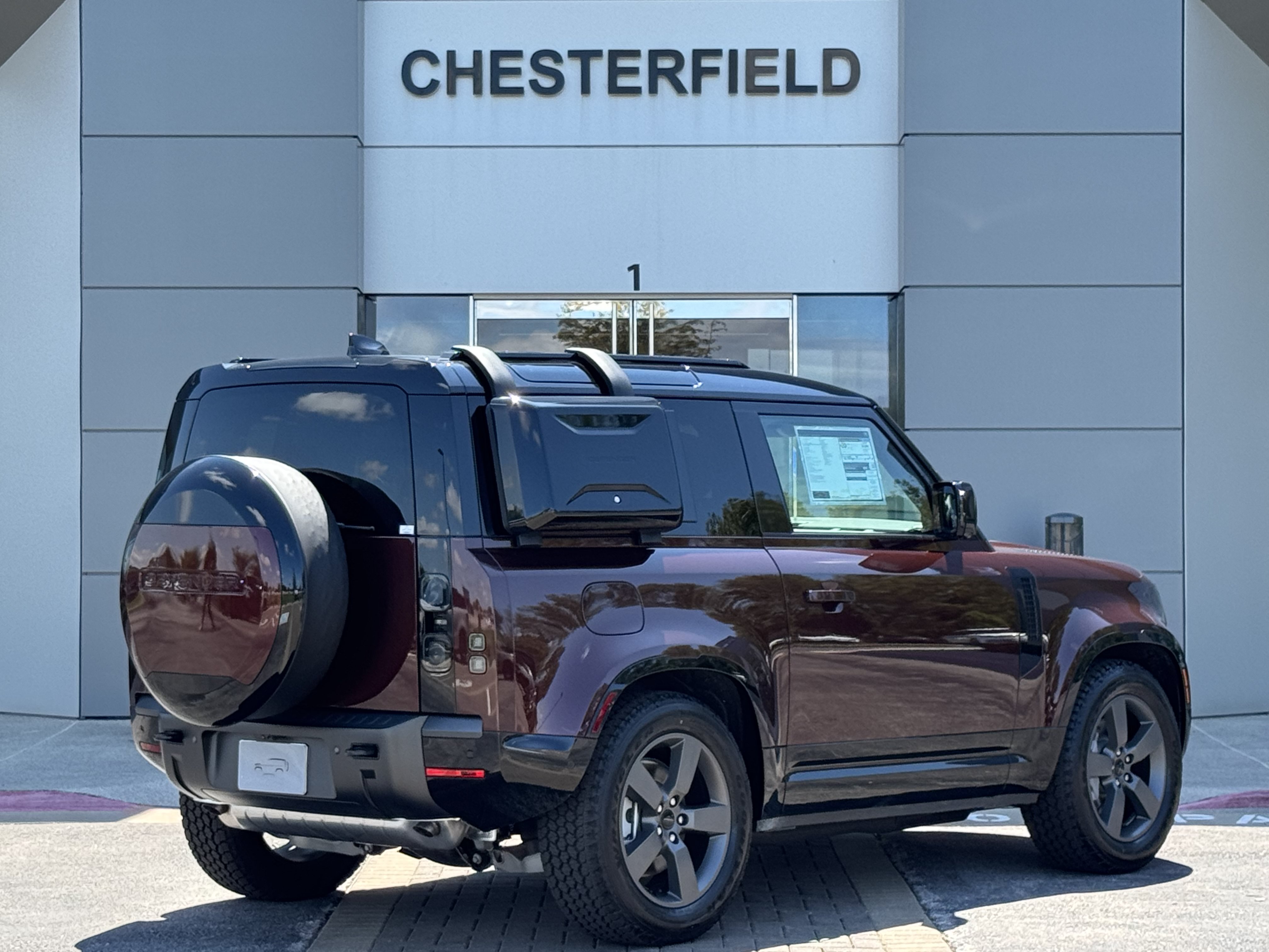 New 2026 Land Rover Defender 90 X-Dynamic SE AWD/4WD image 2