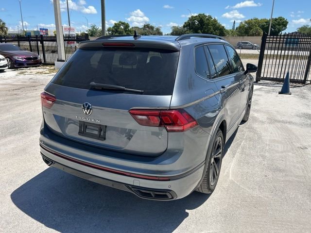 Used 2024 Volkswagen Tiguan SE R-Line FWD image 4