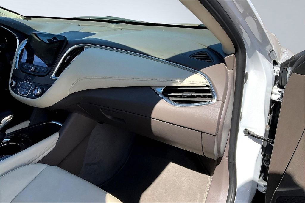 Used 2024 Chevrolet Malibu LT image 27