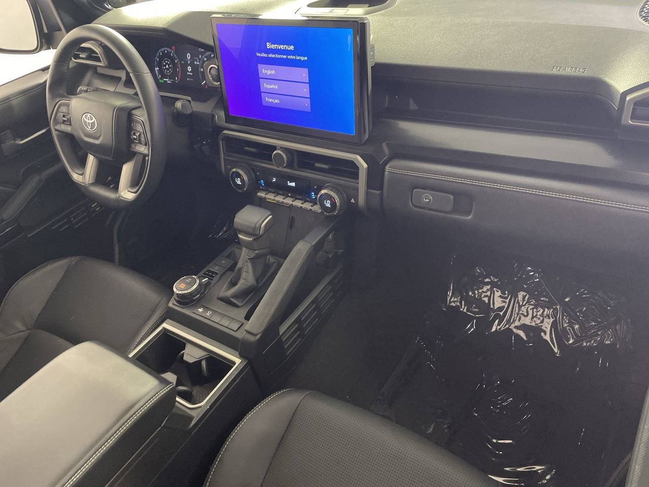 Used 2025 Toyota 4Runner Limited w/ Tow Technology Package AWD/4WD image 25