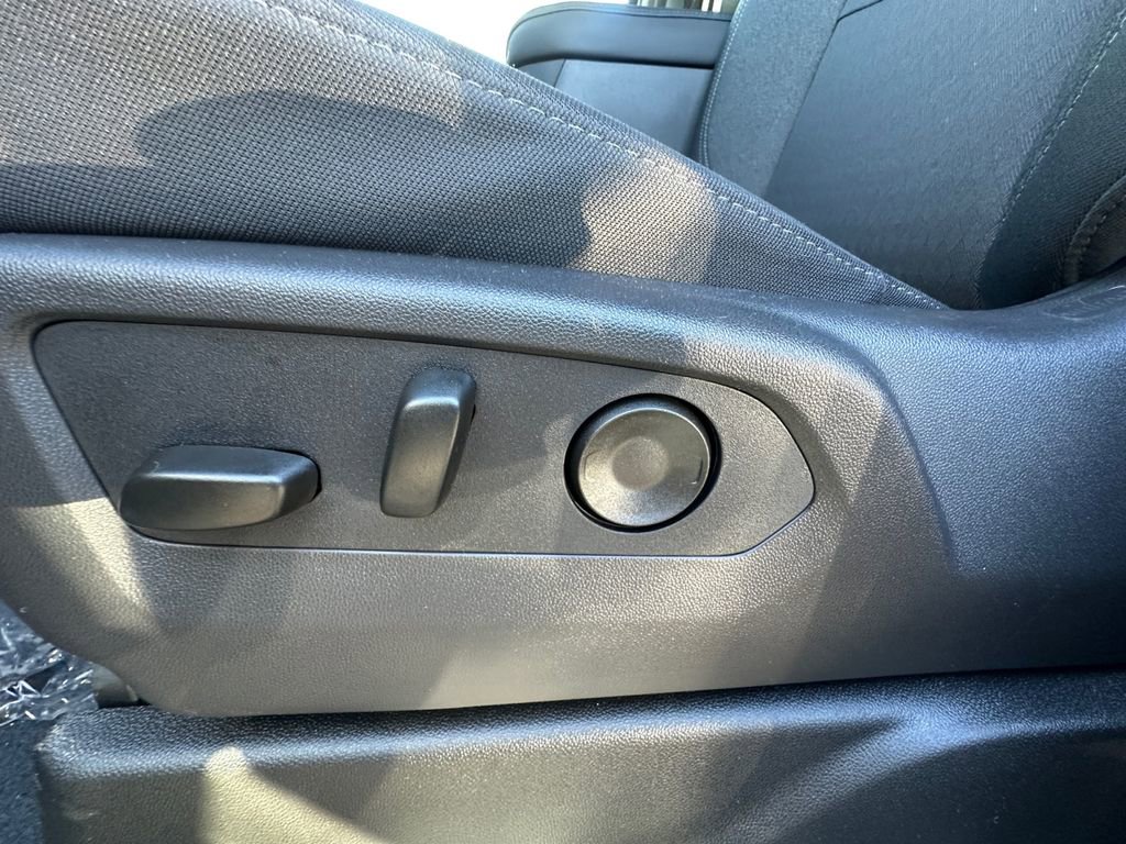 New 2026 Chevrolet Suburban LS image 10