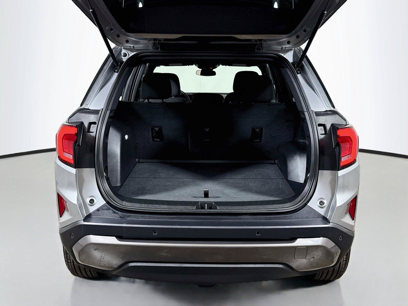 Certified 2026 GMC Terrain Elevation FWD image 24