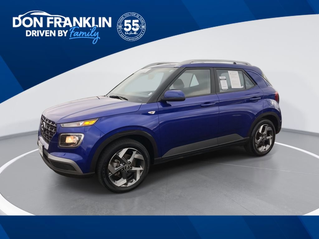 Used 2025 Hyundai Venue SEL FWD image 1