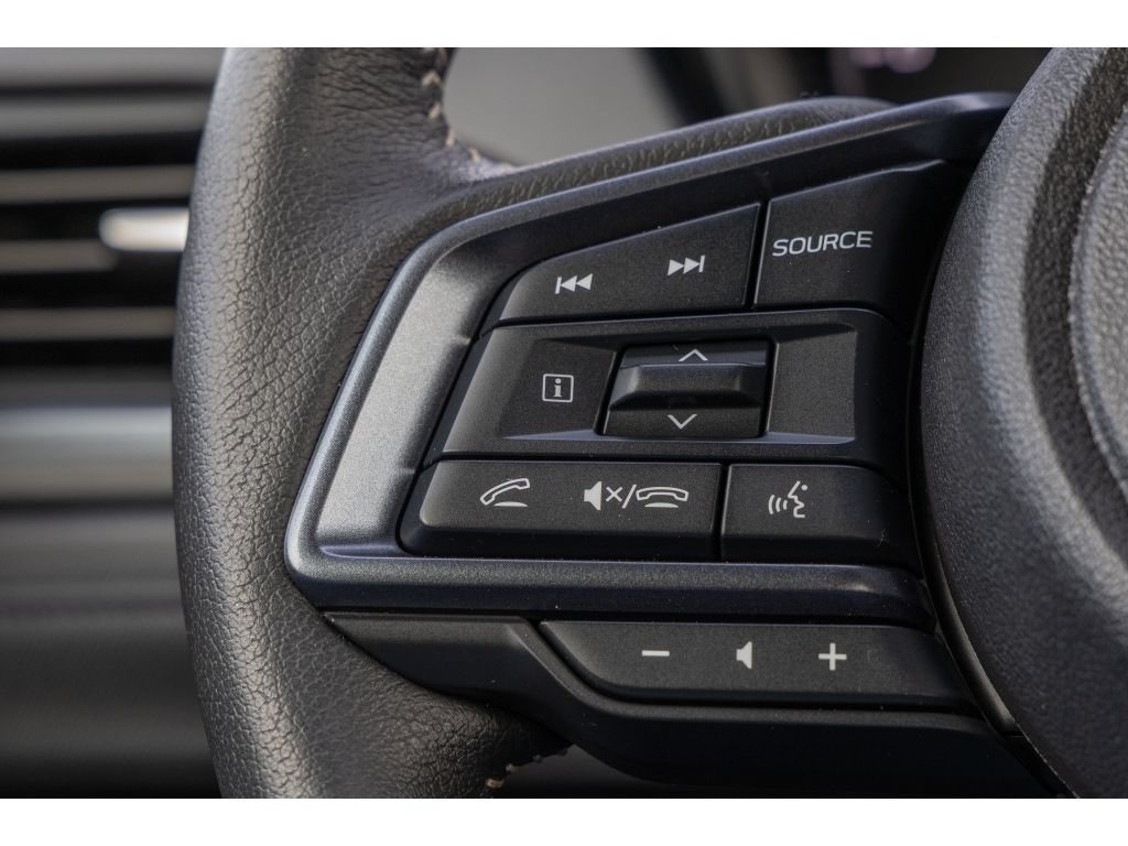 Used 2025 Subaru Forester Limited AWD/4WD image 26