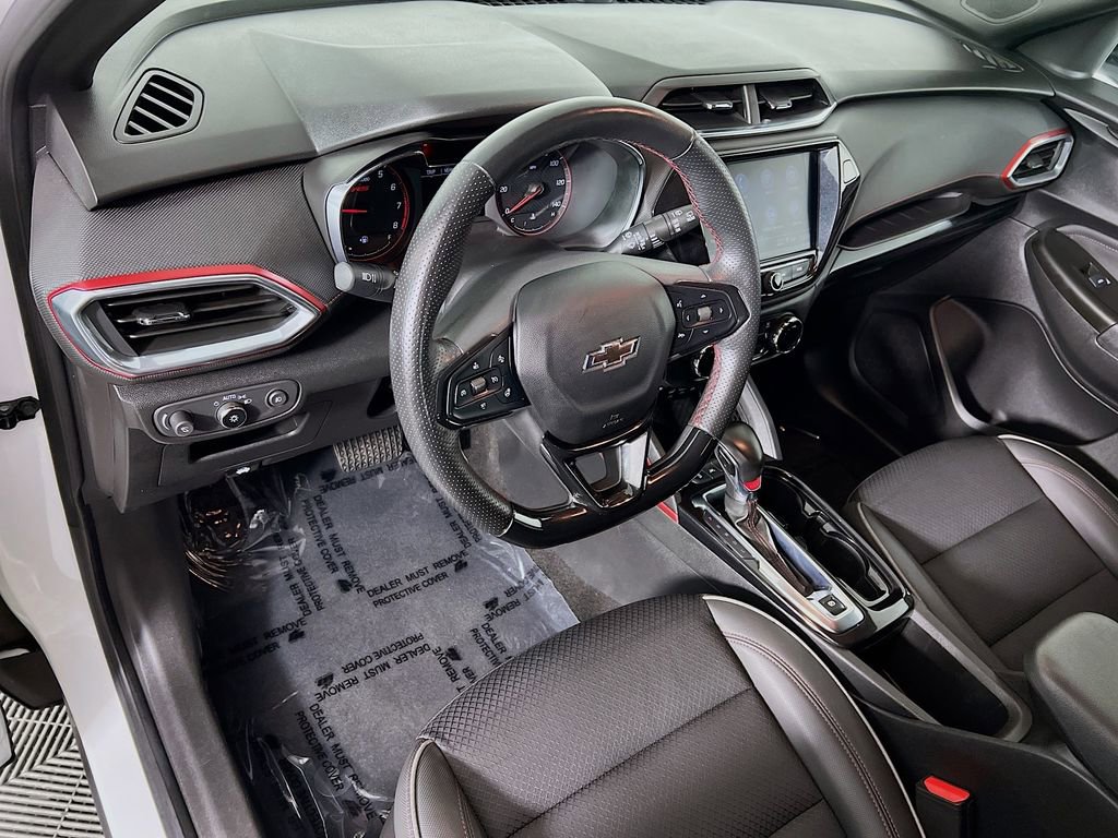Used 2023 Chevrolet TrailBlazer RS w/ Convenience Package FWD image 9