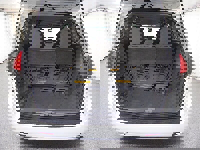 Used 2014 Toyota Sienna LE image 29