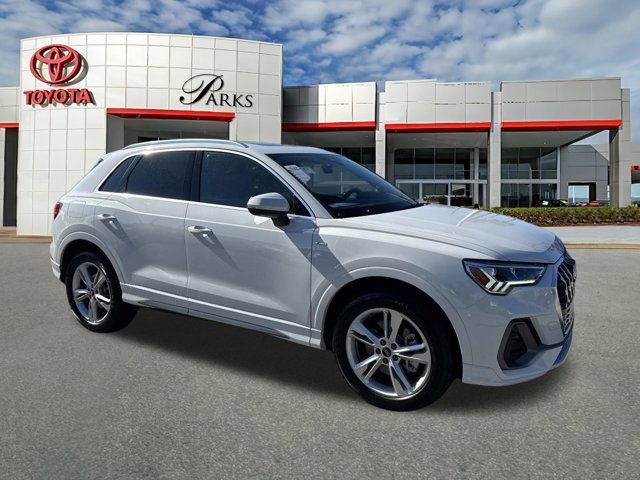 Used 2024 Audi Q3 2.0T Premium