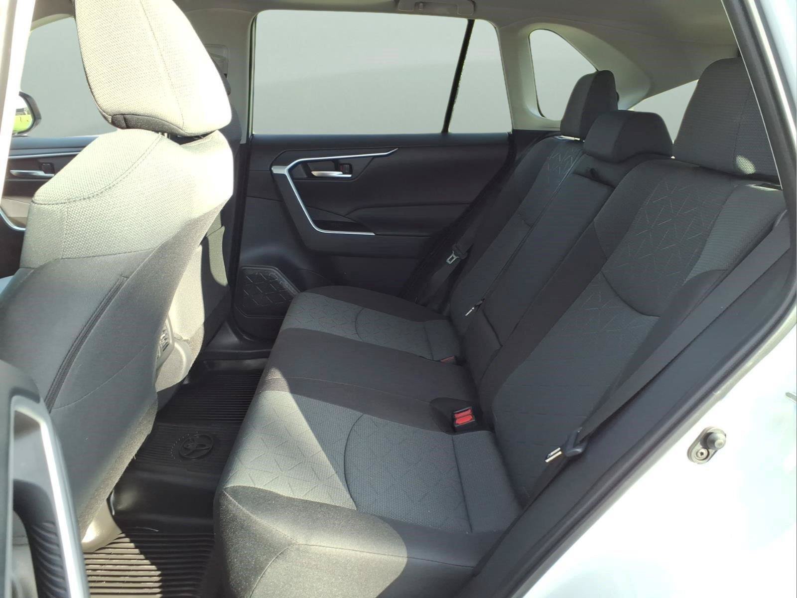 Used 2025 Toyota RAV4 XLE w/ Convenience Package AWD/4WD image 16