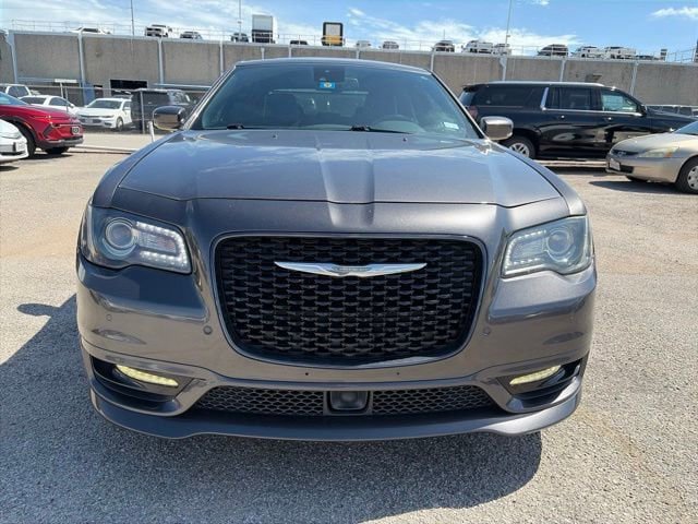 Used 2018 Chrysler 300 S w/ Safetytec Plus Group RWD image 7