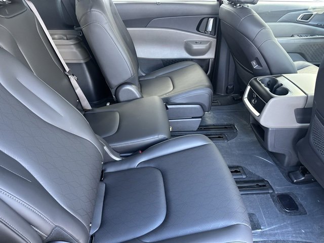 New 2026 Kia Carnival EX image 41