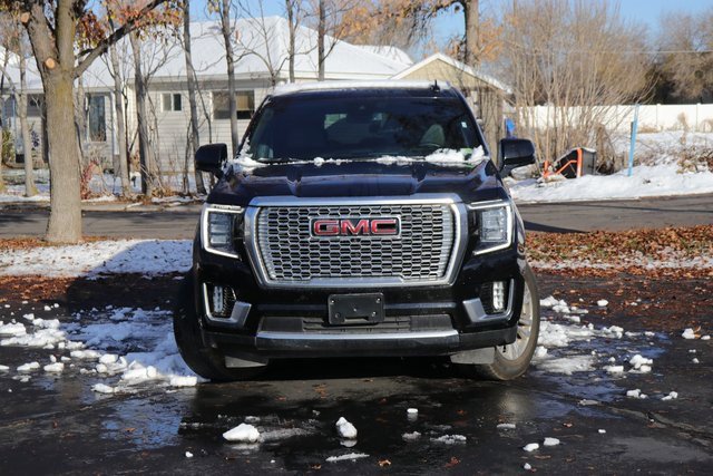 Used 2024 GMC Yukon XL Denali image 2