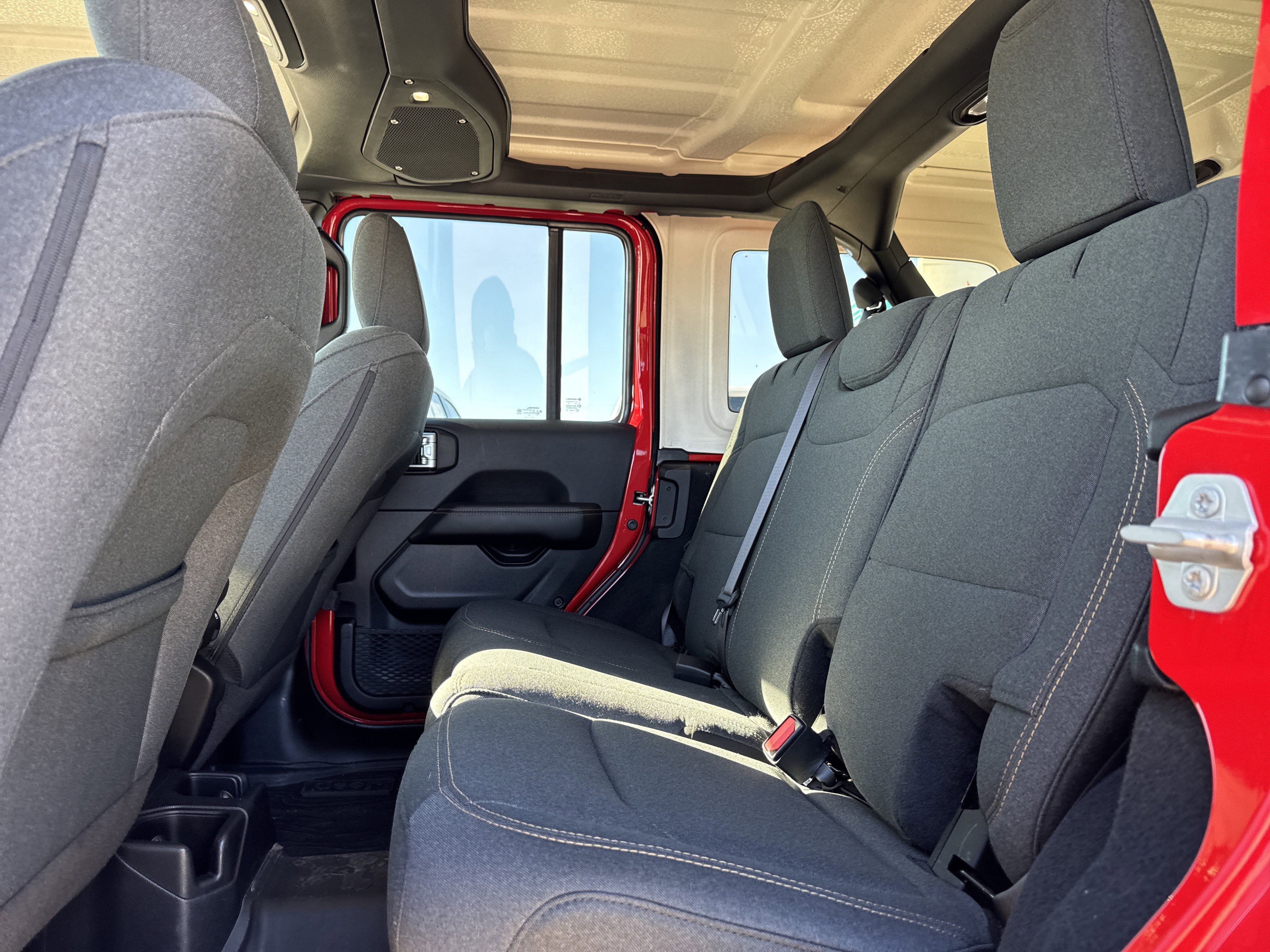 Used 2024 Jeep Wrangler Sahara w/ Technology Group image 28