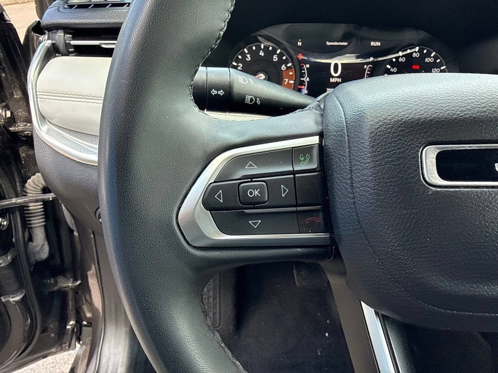 Used 2023 Jeep Compass Limited AWD/4WD image 11