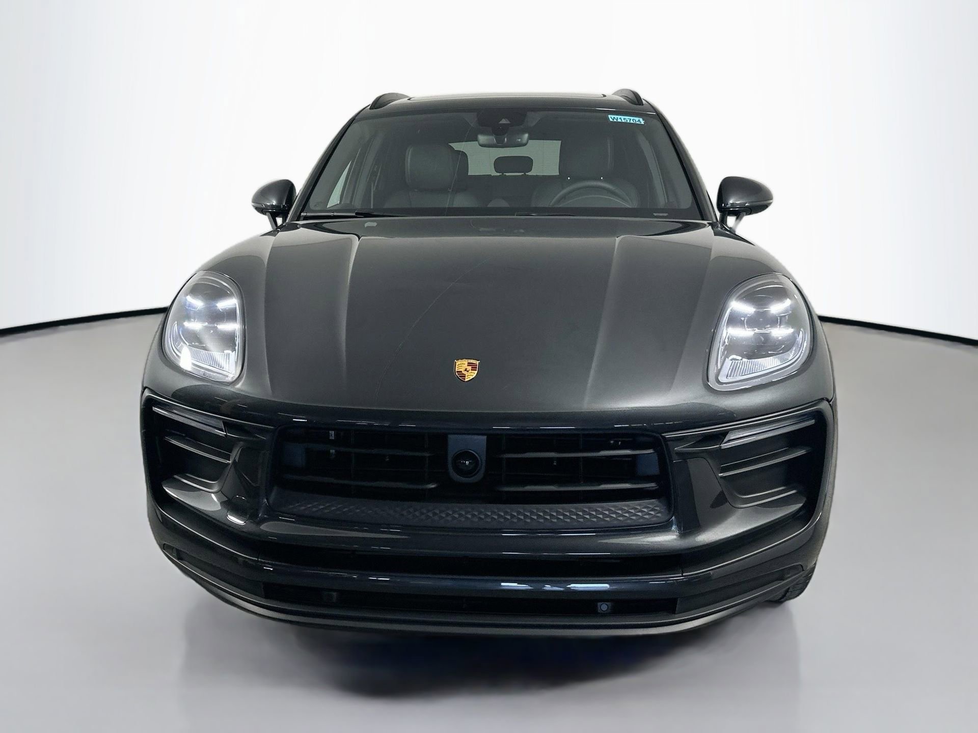Certified 2025 Porsche Macan image 10