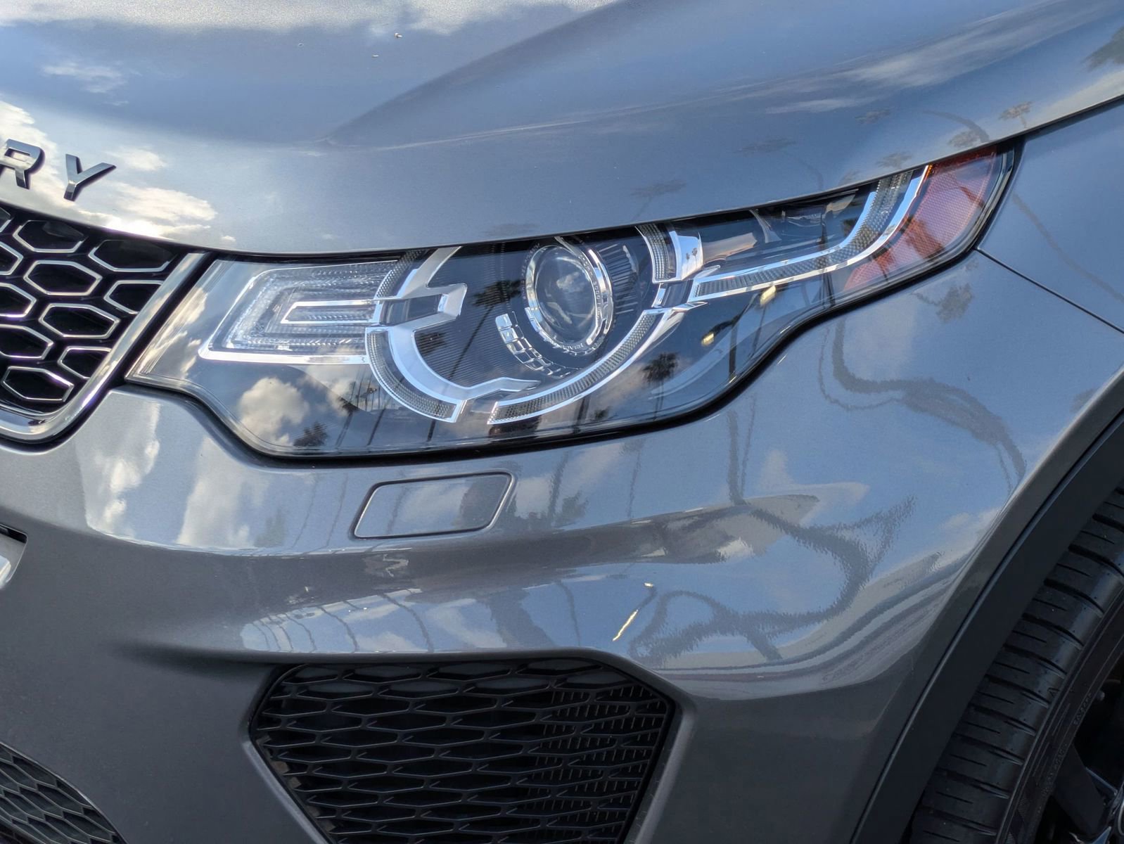 Used 2018 Land Rover Discovery Sport HSE image 9
