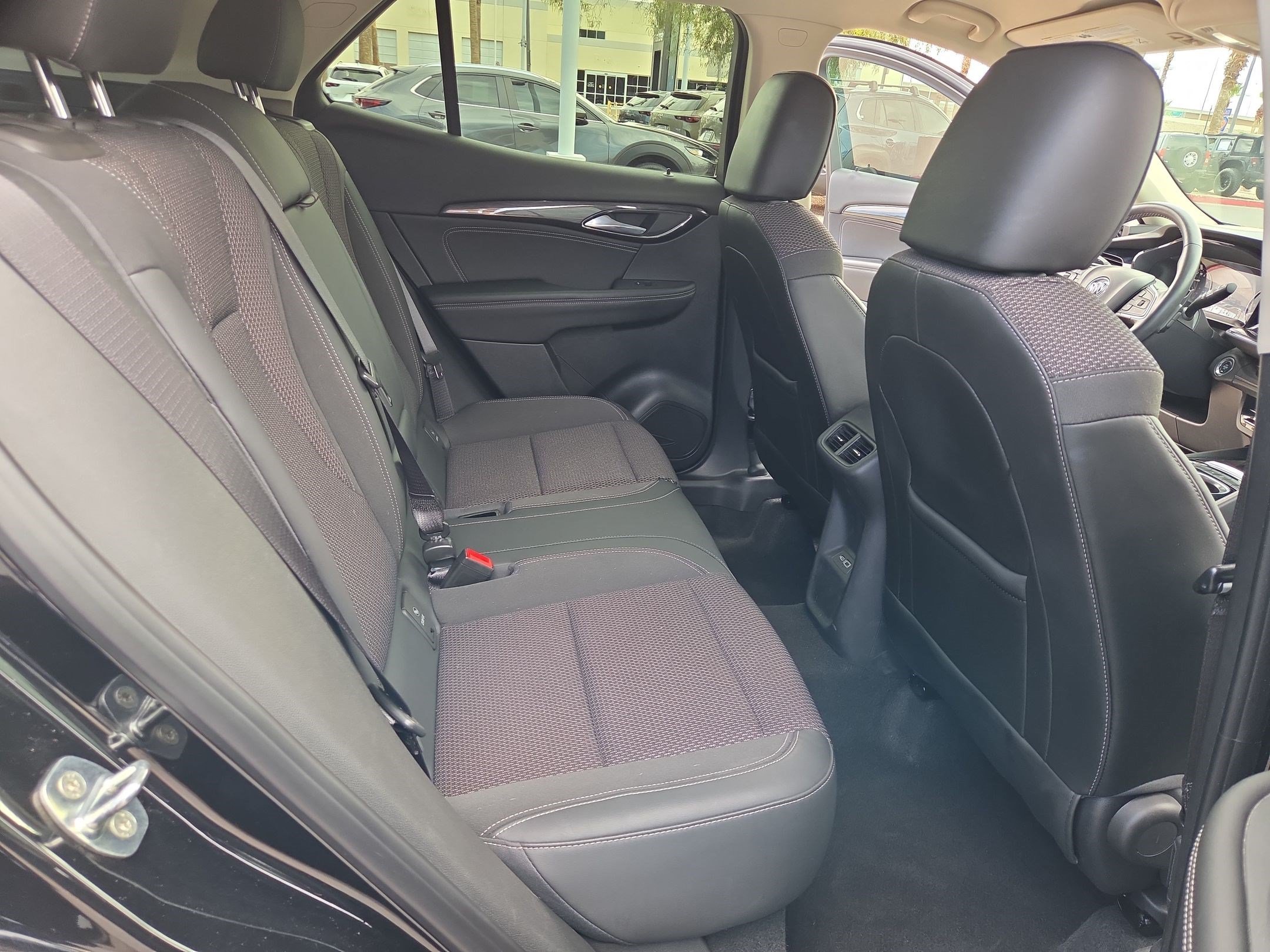 Certified 2022 Buick Envision Preferred FWD image 25